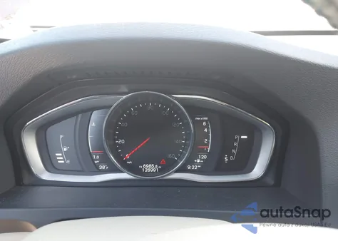 2015 Volvo S60 T5 Premier z USA, uszkodzony, nr VIN YV140MFK7F2354879